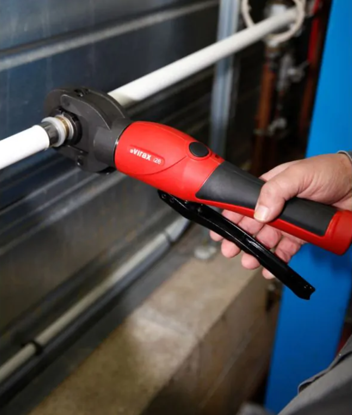 Outil de sertissage manuel 126