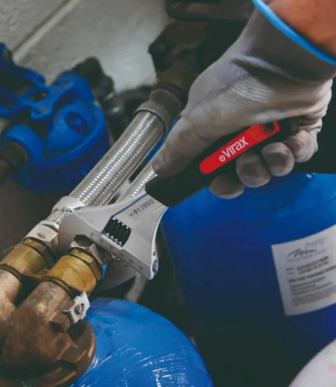 Extra-Extra-Wide Opening Adjustable Wrench